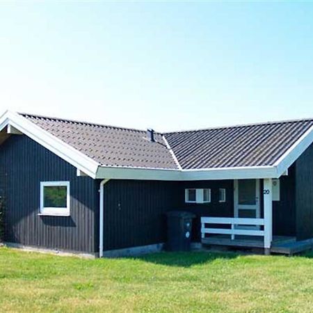 Holiday Home Poppelvaenget A- 3533 Helnaes By Room photo